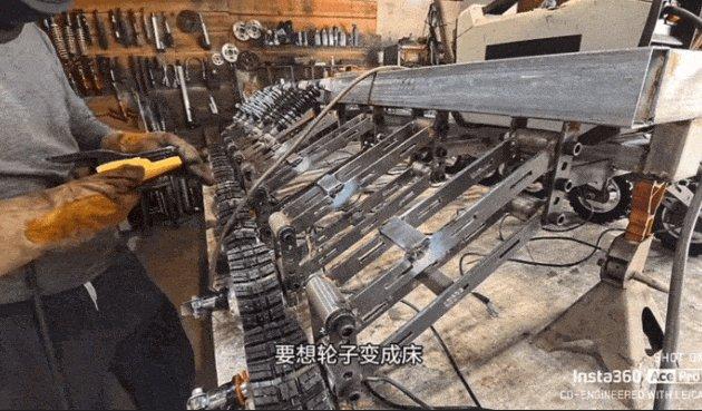 云南农村造车_农村小伙用黄泥造超跑_能爬楼的履带车